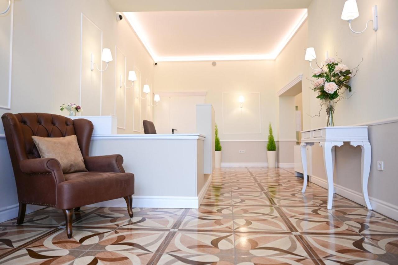 Hotel Роял Шумен Extérieur photo
